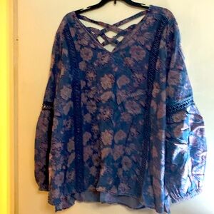 Floral print long sleeve top
